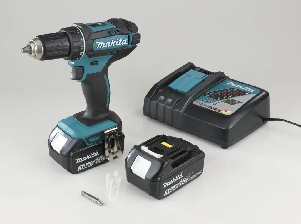 Akku-Bohrschrauber 18 Volt / 3,0 Ah DDF482RFJ