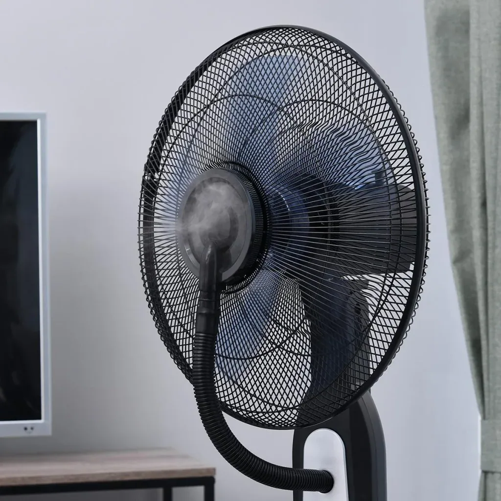 Standventilator mit Wasserzerstäuber schwarz/silber