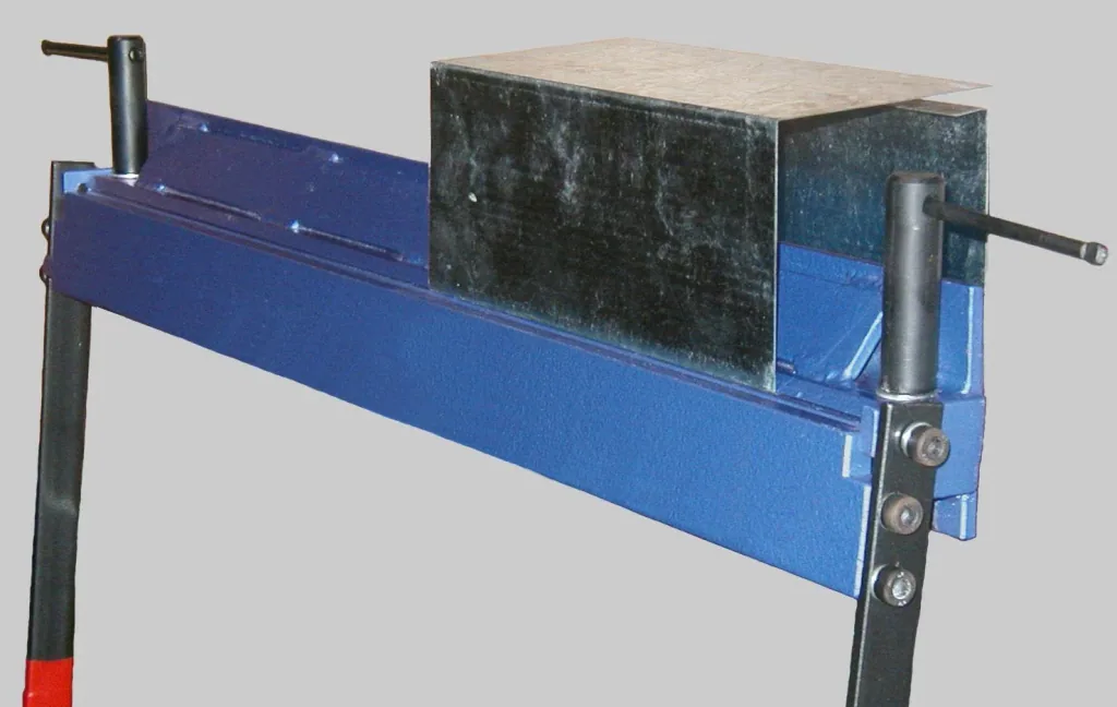 Abkantbank AKE 630 - Arbeitsbreite bis 630 mm