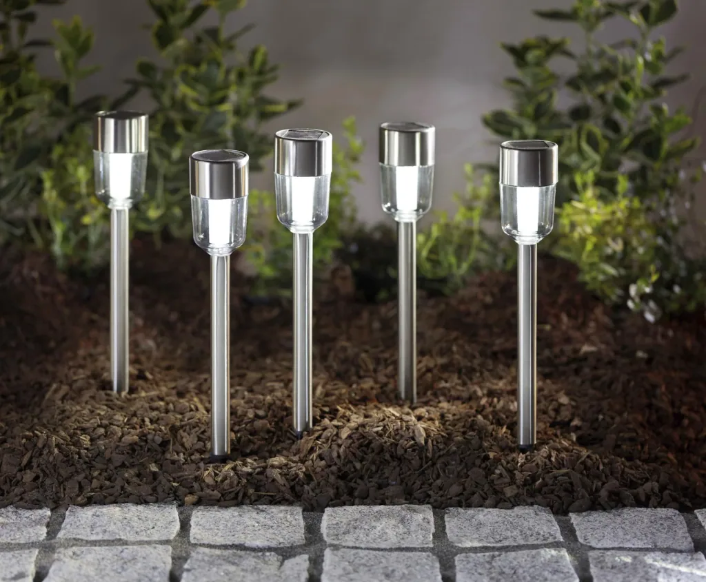 5er Set Edelstahl Solar-Leuchten mit satinierter Glasoptik
