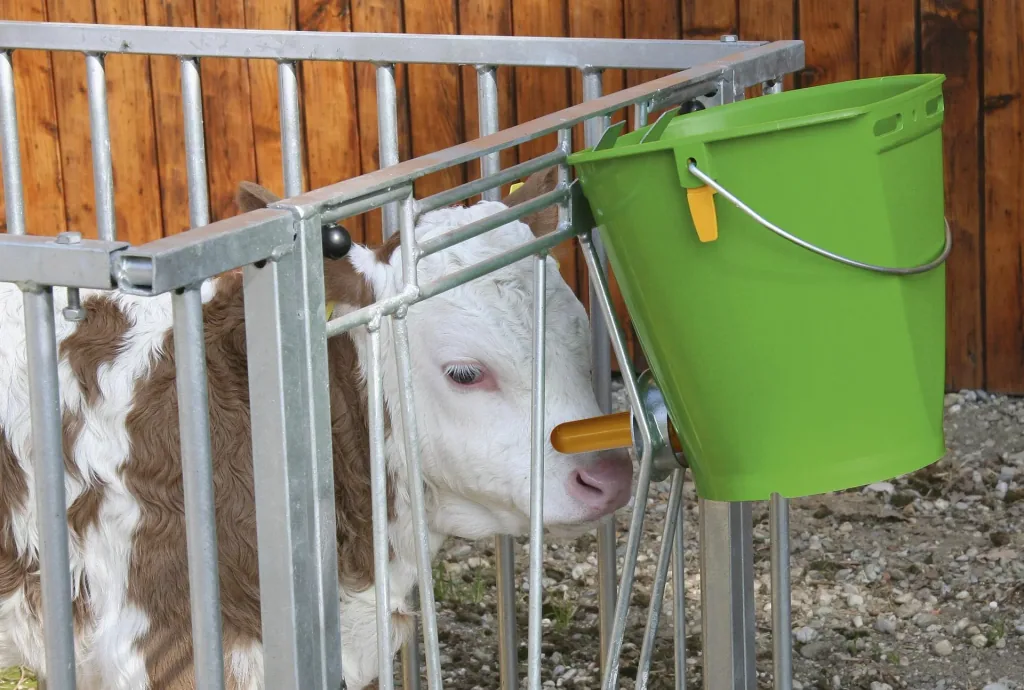 Hygiene Tränkeeimer mit Klapp-Ventil für Kälber