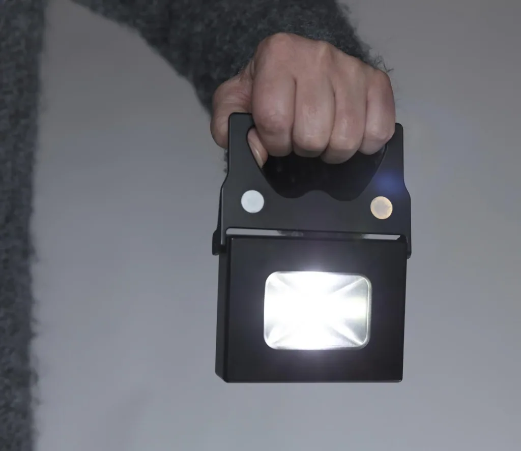 Mini Akku LED Fluter mit Powerbank