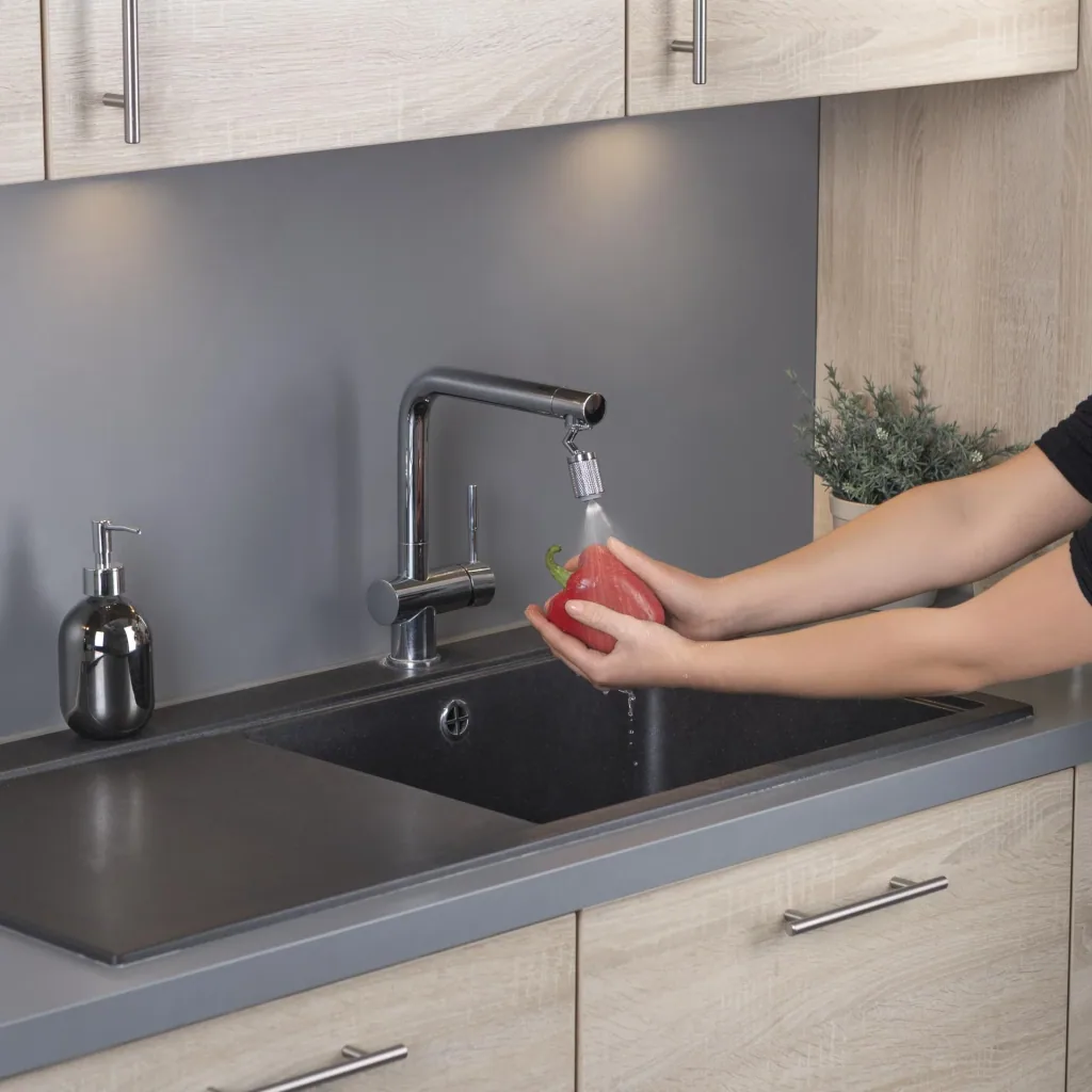 Strahlregler für Wasserarmaturen, Edelstahl mit Gelenk