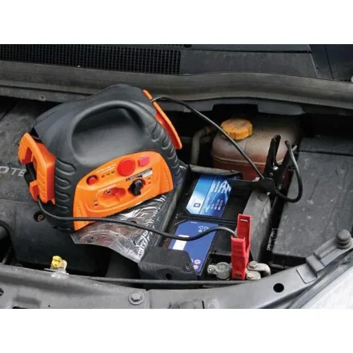 STARTHILFE MIT 12 VDC- & USB-AUSGANG