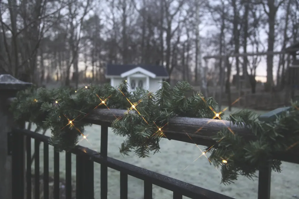 LED-Tannengirlande für den Außenbereich, 2,5 Meter, warmweiße LEDs
