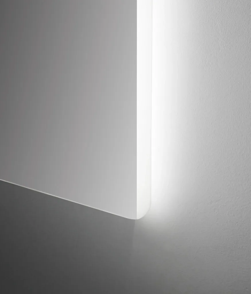 Badezimmerspiegel mit Beleuchtung, "Chic" - 50 x 70 cm - Lichtfarbe neutralweiß