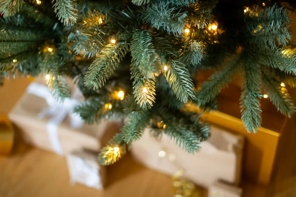 Evergreen Künstlicher Weihnachtsbaum Vermont Fichte 210 cm | Inkl. LEDs