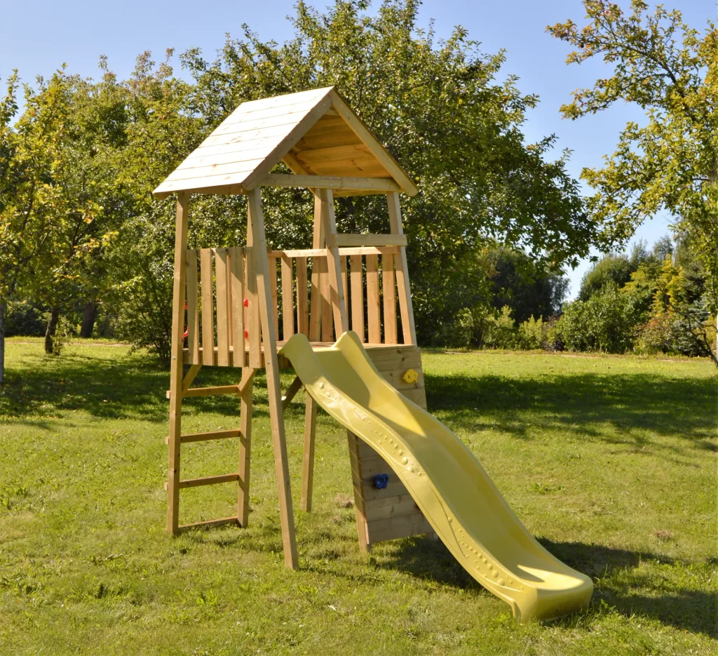 Wendi Toys Spielturm Falke