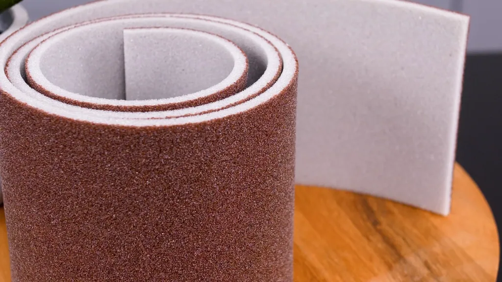 Zuschneidbarer Scheuerschwamm, 1m-Rolle