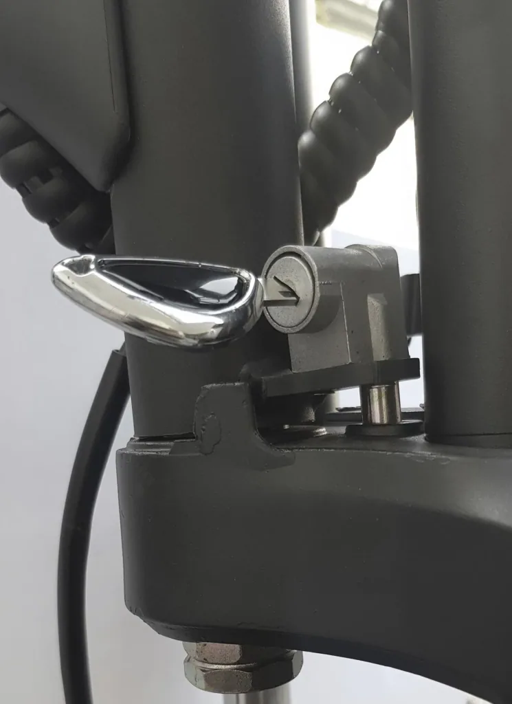 Elektro-Roller La Spezia, 45 km/h, 2000 Watt, 60V/20 Ah Lithium-Ionen Akku, Schwarz