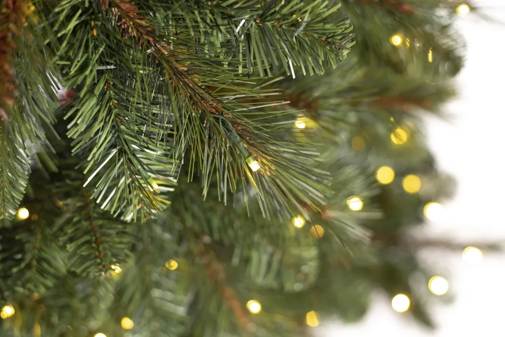 Evergreen Künstlicher Weihnachtsbaum Mesa Fichte inklusive Lichterkette 180 cm Grün