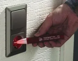 Spannungsprüfer 111 mit optischem & akustischem Signal & Leuchte