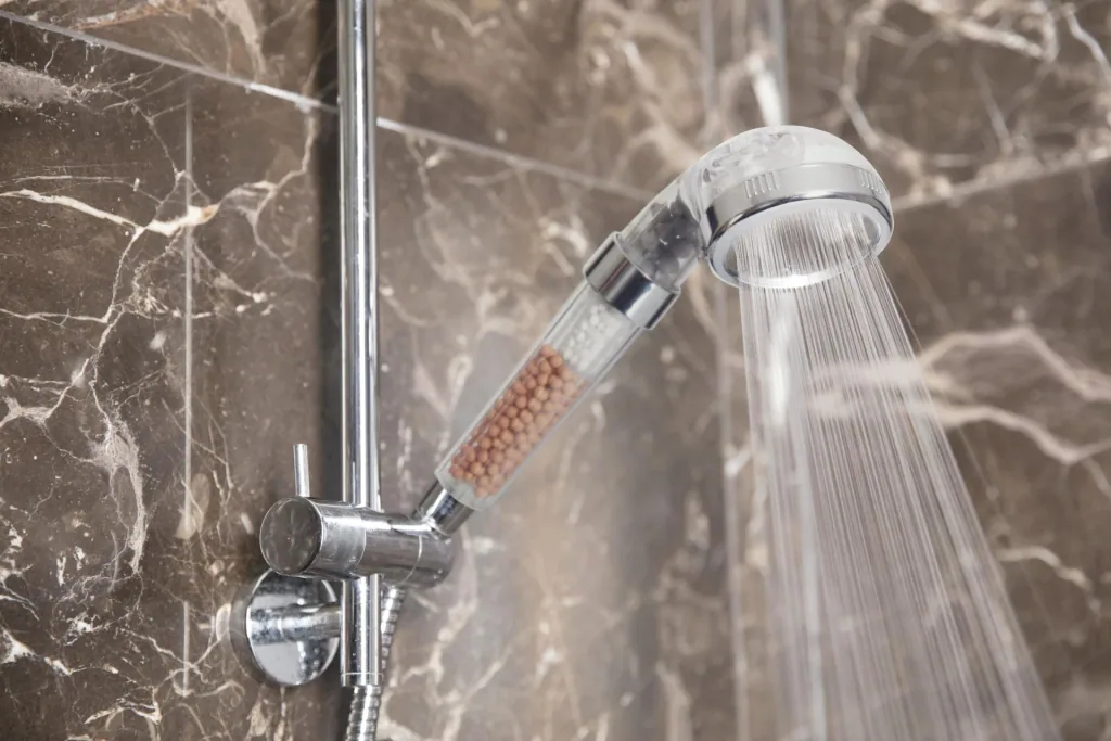 Shower Hero Duschkopf mit Mineralsteinen