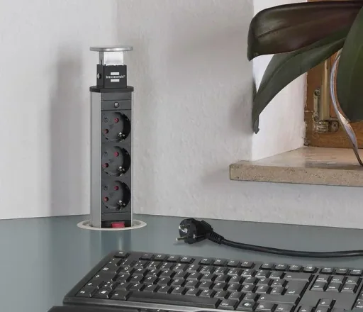 Tischsteckdosenleiste Tower Power 3-fach, 2 USB Anschlüsse