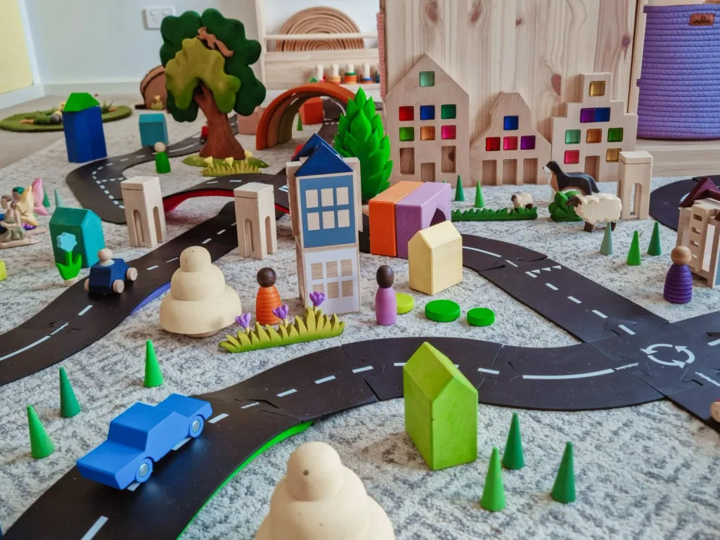 Waytoplay Spielzeug Rennstrecke + 2 Auto, Geschenkset