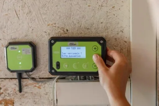 SmartCoop Hühnertür, inklusive Anschlusskabel