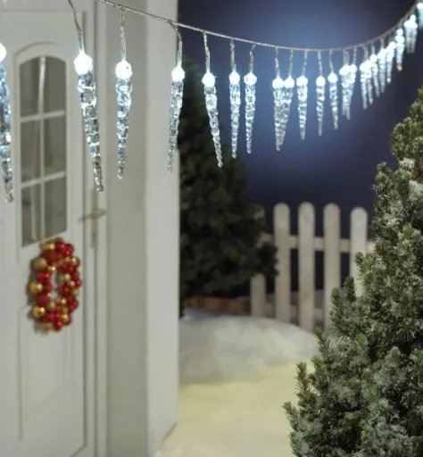 LED Lichterkette mit 40 Eiszapfen