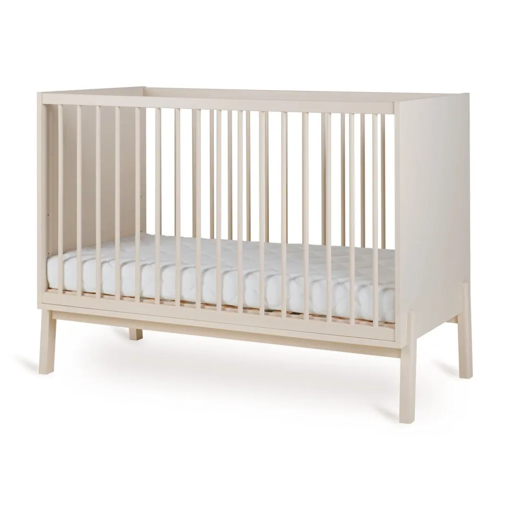 Quax Ashi Babybett 120x60 cm – Höhenverstellbares Gitterbett mit Stil | Modernes Kinderbett aus Massivholz