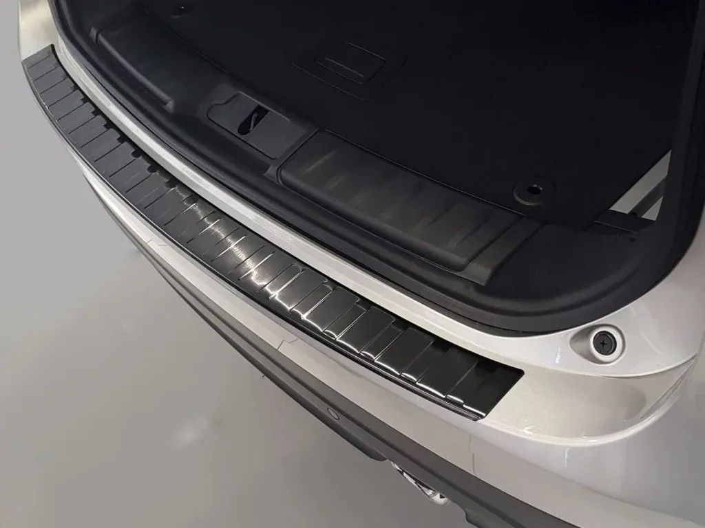 Ladekantenschutz Edelstahl für Jaguar F-Pace - graphite / black, Baujahr 2016>