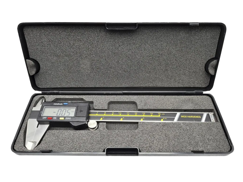 Digitaler Messschieber 150 mm
