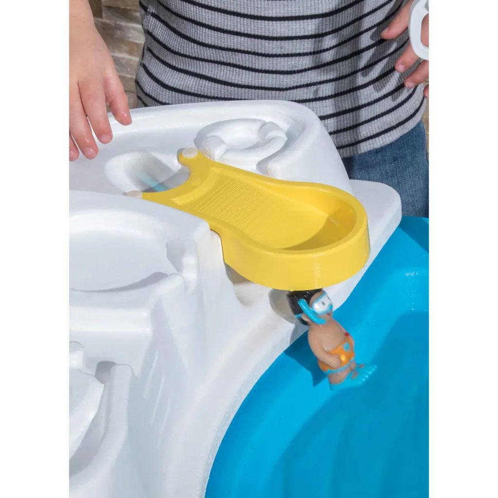 Fiesta Cruise Sand & Water Table