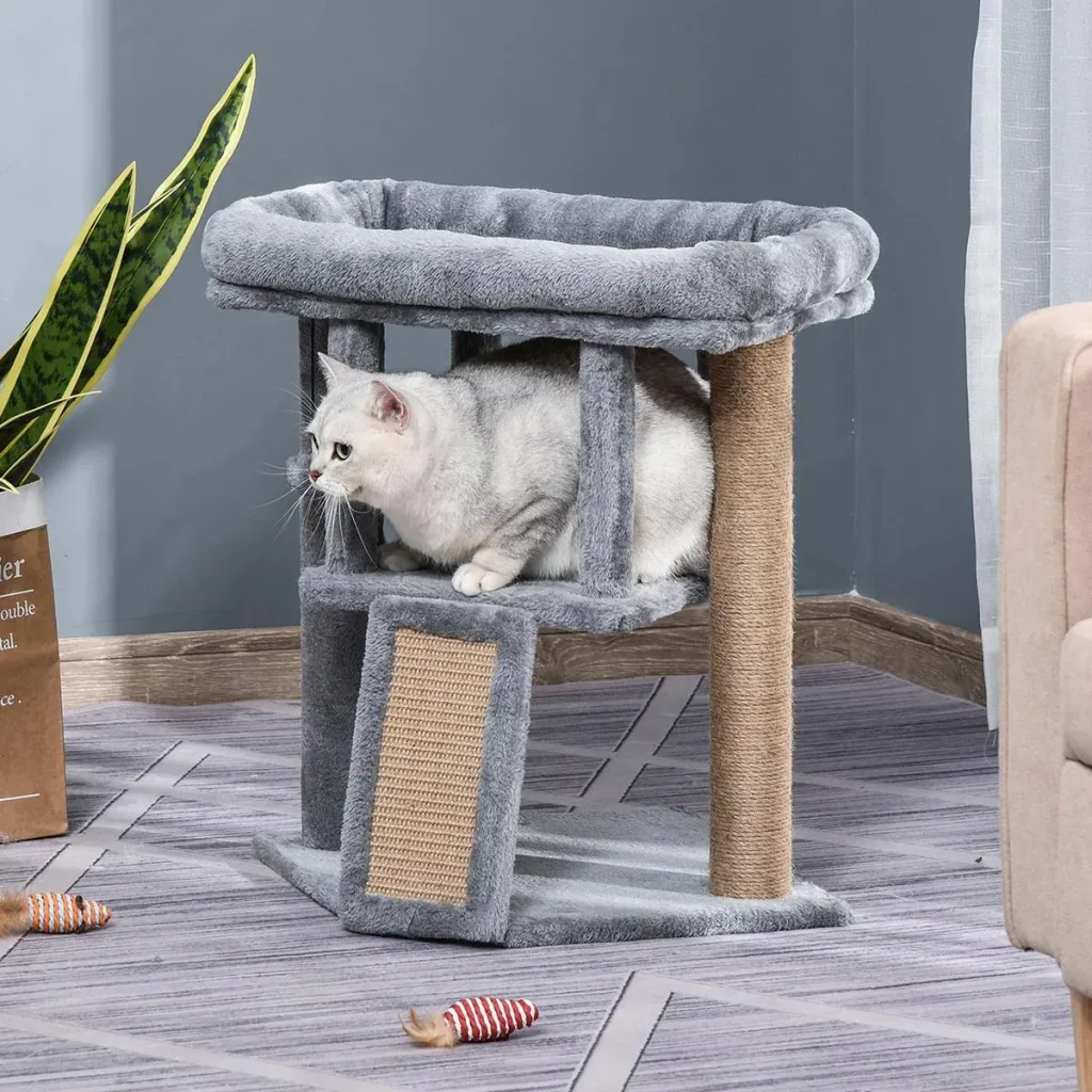 Katzenbaum mit Jute-Kratzmatte Sitzstange hängendem Ball Kratzbrett Katzenmöbel mit Türloch Haustiermöbel MDF Plüsch Jut