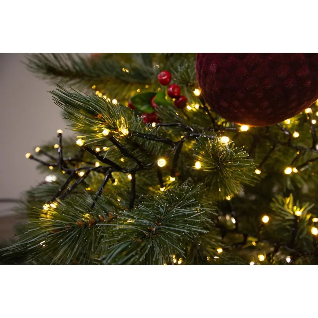 Vellight Weihnachtsbeleuchtung - 12m - 1020 LEDs - Warmweiß - Innen & Außen