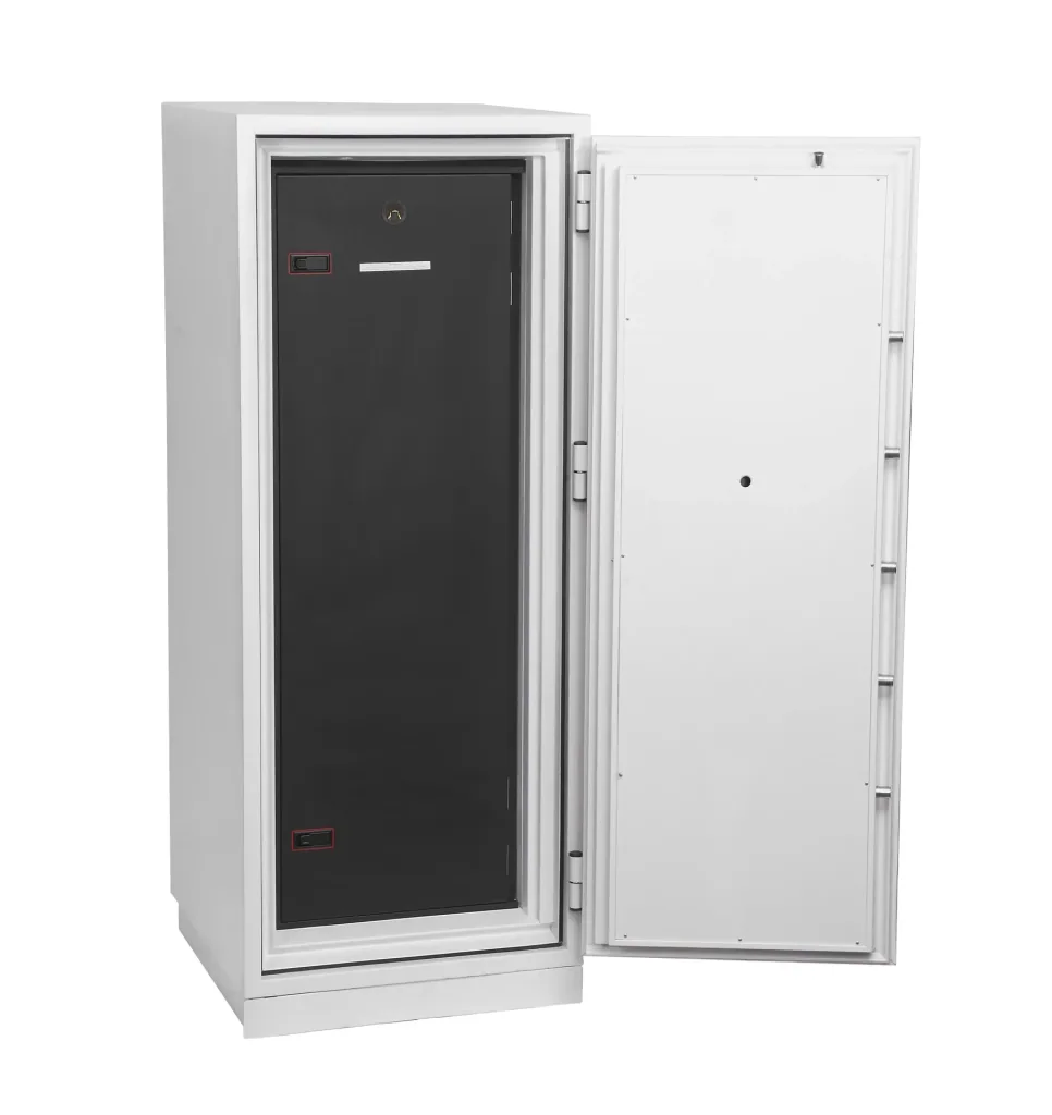 Datenschutztresor Data Commander Außenmaße 1685 x 690 x 720 mm, mit Schlüsselschloss