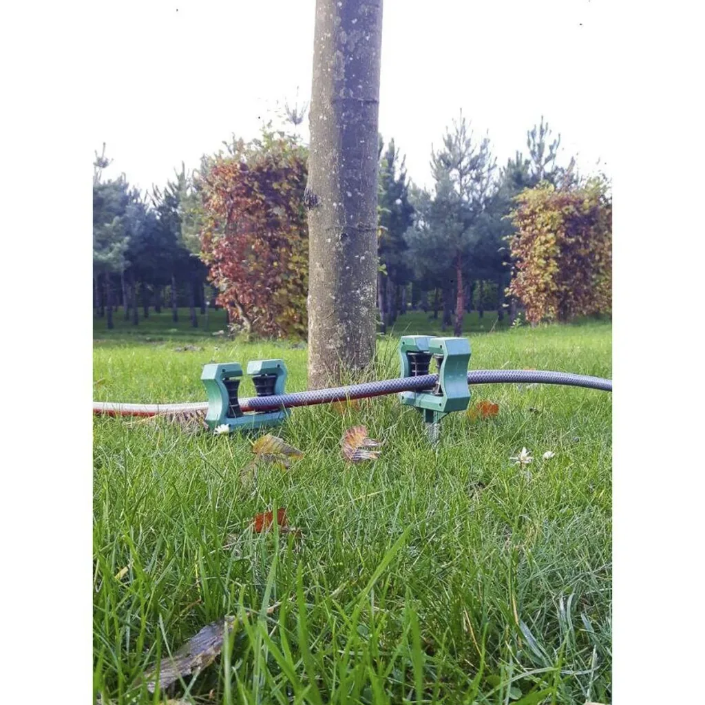 Gartenschlauchhalter/ Gartenschlauchführung