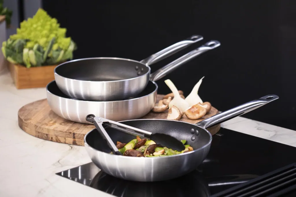 Pfanne, flach, 24 cm Bistro-Line