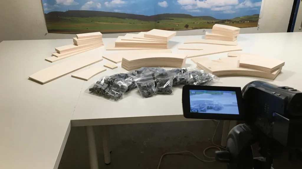 H0 Easy-Track Trassenbausatz "Martinstadt"