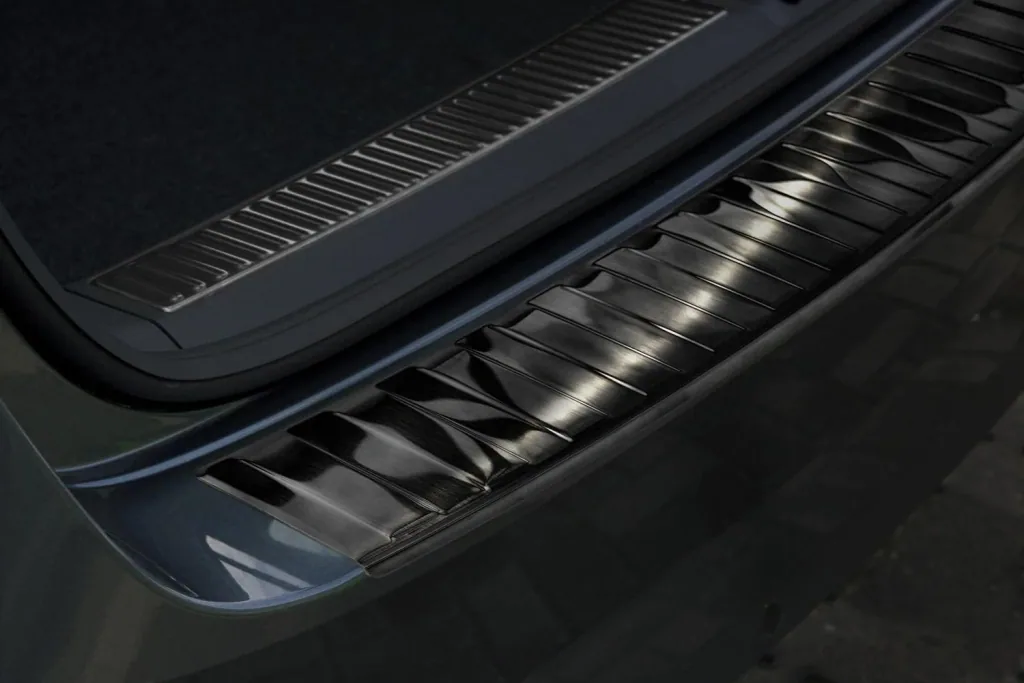 Ladekantenschutz Edelstahl für Skoda Superb III Kombi - graphite / black, Baujahr 2015-2019, FL 2019>